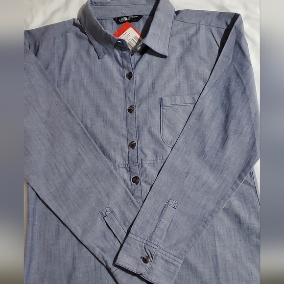 The North Face Casual Blue Button-Down Shirt. Sz S - Picture 1 of 7
